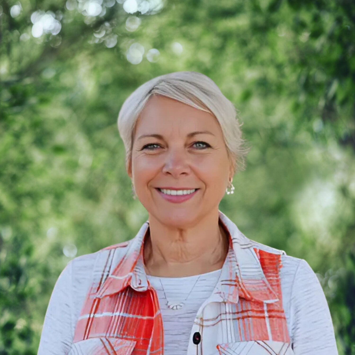 Kim Gibson -Headshot 2025